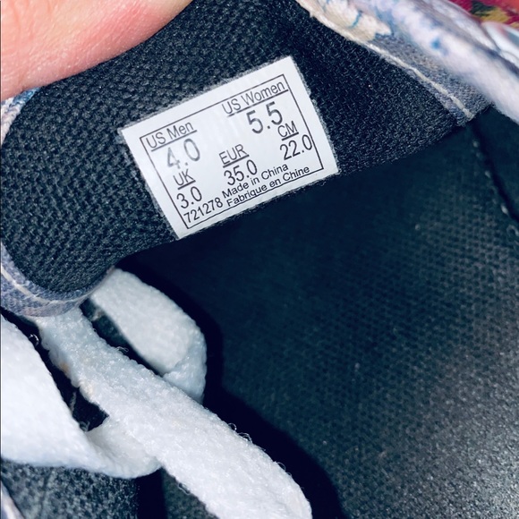 Floral Vans! - Picture 6 of 7